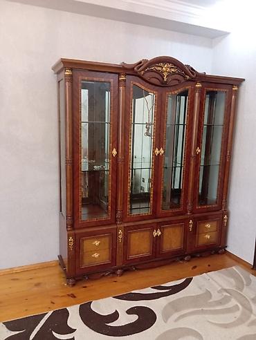 Qonaq otağı dəstləri: Klassik üslubda tam mebel dəsti Tərkibi: - Yataq otağı üçün geniş — 4