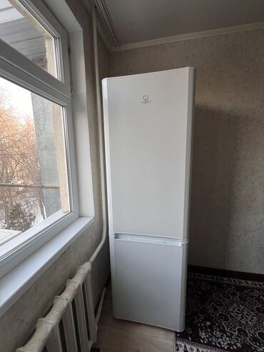 купить бу холодильник в бишкеке: Холодильник Indesit, Б/у, Двухкамерный, De frost (капельный), 60 * 190 * 60