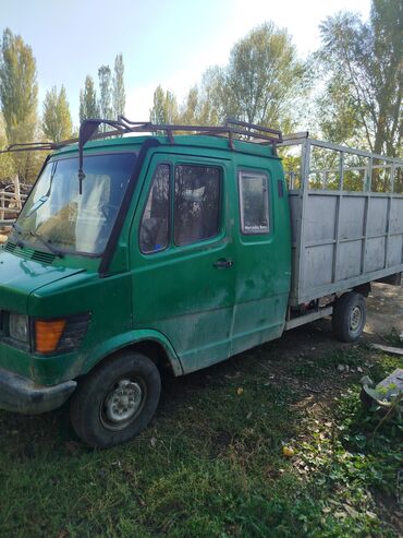 лёгкий грузовой транспорт: Грузовик, Mercedes-Benz, Дубль, 3 т, Б/у