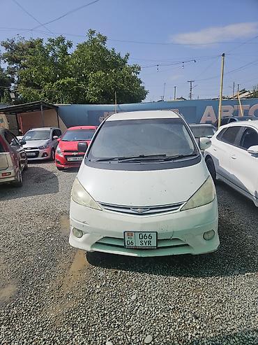 справа: Toyota Estima: 2003 г., Автомат, Бензин, Минивэн — 1