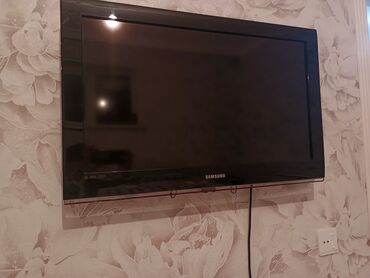 Televizorlar: İşlənmiş Televizor Samsung Led 82" Ünvandan götürmə