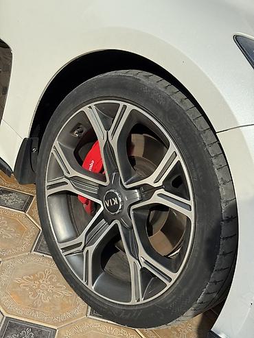 киа стрингер: Kia Stinger: 2018 г., 3.3 л, Автомат, Бензин, Лифтбек — 5