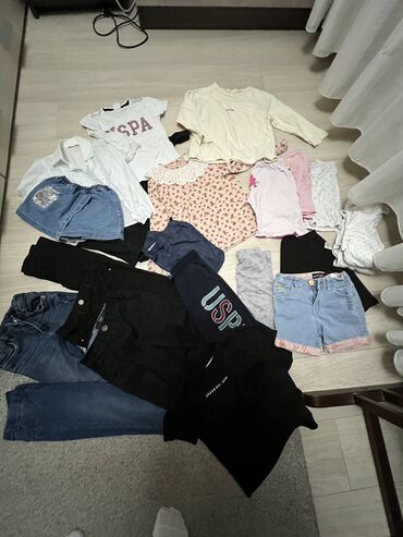 джинсовая куртка next: Продаю вещи на девочку и на мальчика (6-7лет) обувь 31 размер Все вещи