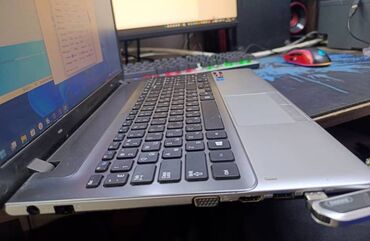 Ноутбуки: Ноутбук, Samsung, 6 ГБ ОЗУ, AMD A6, 15.6 ", Б/у, Для несложных задач, память HDD + SSD — 3