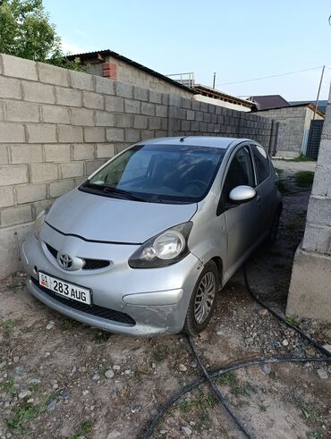 Toyota: Toyota Aygo: 2008 г., 1 л, Механика, Бензин, Хэтчбэк