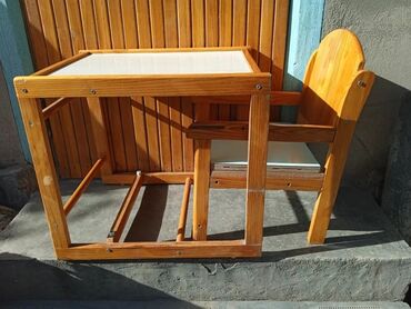 купить письменный стол для школьника бу: Продам стульчик -трансформер для кормления и занятий с ребенком