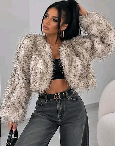 Ostale jakne, kaputi, prsluci: S,M,L,XL Ženska kraća jakna od veštačkog krzna - Model: kroj do — 2