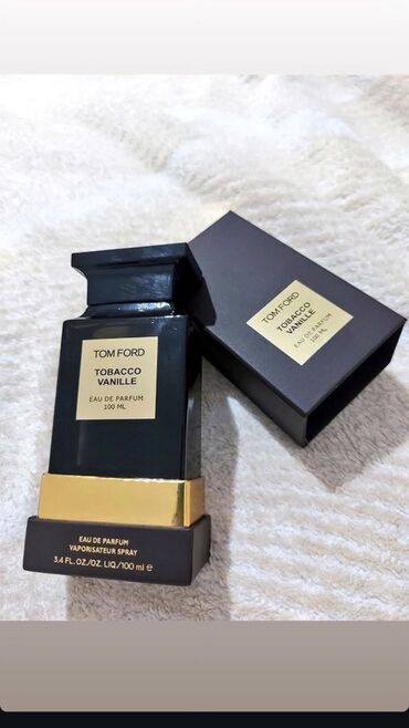 Ətriyyat: Lüks kişi ətirləri seçimi - Dior Sauvage (Eau de Toilette): Tünd mavi — 6