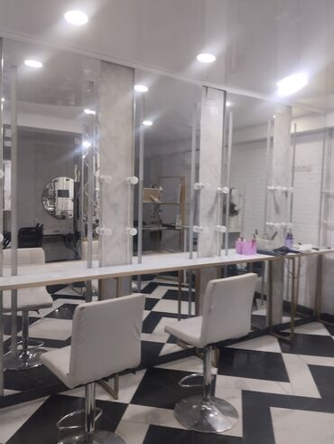 сдам в аренду парикмахерскую: Сдаю Кабинет в салоне, 35 м², Для бровиста, Для визажиста, Для лешмейкера