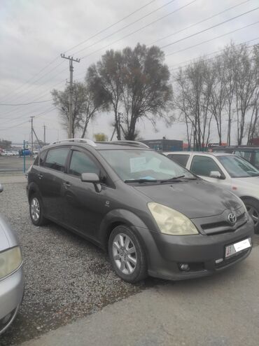 Toyota: Toyota Corolla Verso: 2004 г., 1.8 л, Типтроник, Бензин, Минивэн