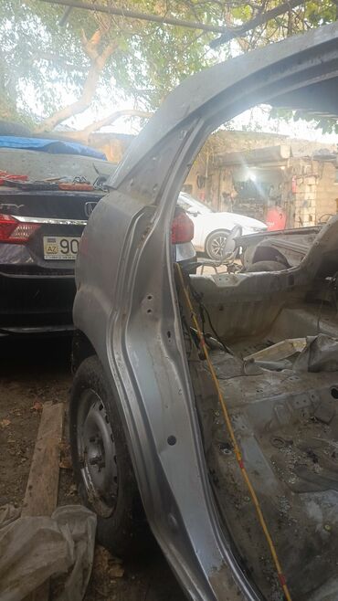 спойлер на крышу мерседес спринтер: Kia Rio, 2005 il