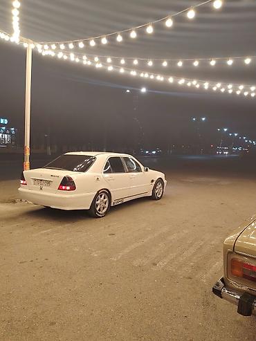accent 1998: Mercedes-Benz C 180: 1.8 l | 1998 il Sedan — 7