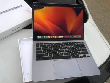 apple macbook pro 13 fiyat: Macbook air m1 8 gb ram / 256 gb ssd .esil hediyyelik macbookdu