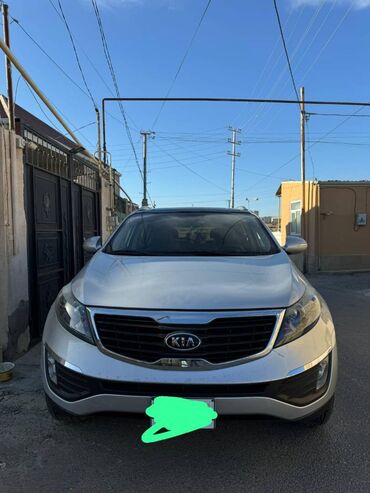 kia ria: Kia Sportage: 2 l | 2010 il Ofrouder/SUV