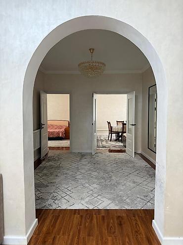 bazar korgon: 📍Арча-Бешик 🏡 Дом — 116 м² 🌳 Участок — 4,3 сотки Площадь дома — 5
