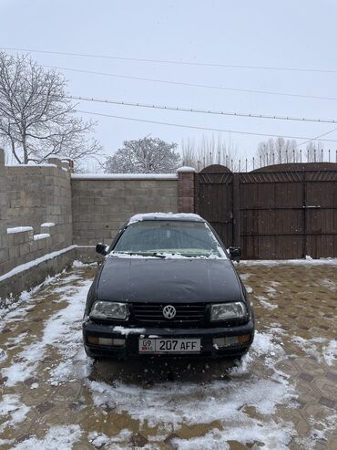 продаю или минаю: Volkswagen Vento: 1993 г., 1.8 л, Бензин