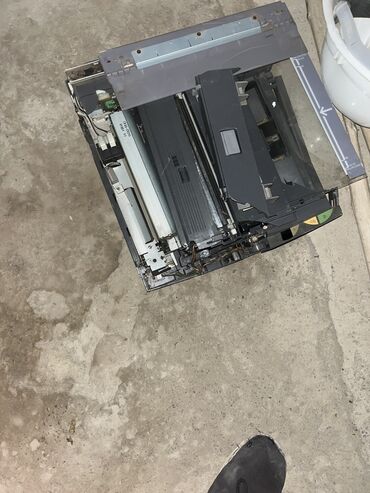 işlənmiş notebook: Printer satılır bilmirəm işdəyir ya yox.qoşa bilməmişəm alıcıya