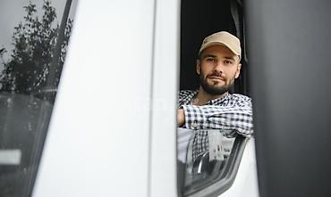 surucu yuk: Ford, blaca isuzi sürücüsü axtarılır, maaş 700azn . İş saatı səhər — 1