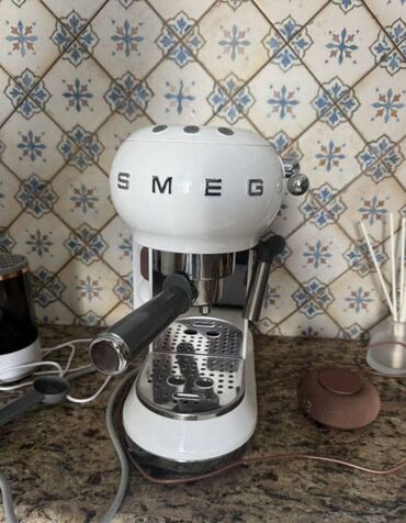 умный котель: Кофемашина smeg состояние отличное весь набор в комплекте
