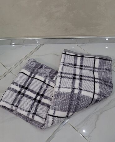 Ćebad i pokrivači: Ćebe 220x160 — 12