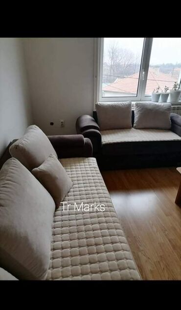 Posteljina: Ne klizajuci plisani flekeri. Idealni za odrzavanje. Set sadrzi tri — 8