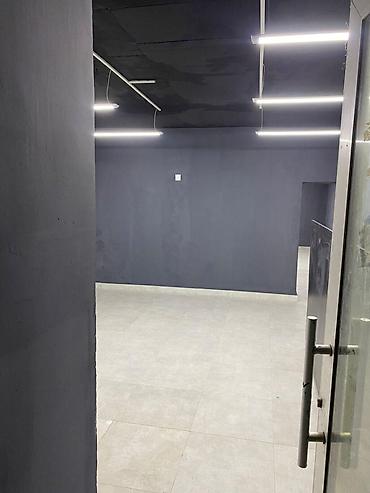 bolt bas ofis elaqe: Obyekt/kommersiya sahəsi – çoxmərtəbəli yaşayış binasının 1-ci — 5