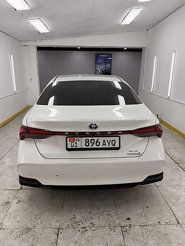 тесла модел с: Toyota Avalon: 2021 г., Гибрид, Седан — 6