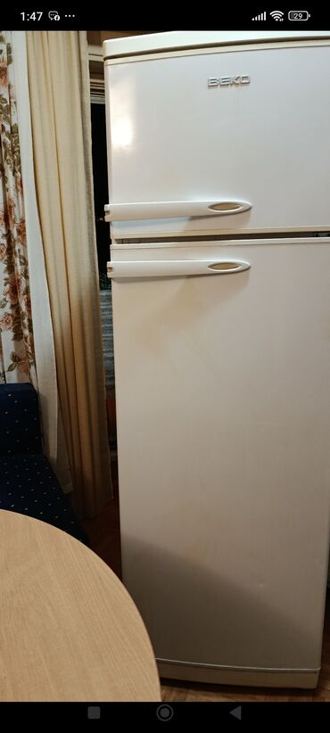 Ostali kućni aparati: Frižider Beko, kombinovani 180 visina — 2