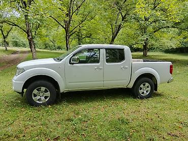 luaz satilir: Nissan Navara: 2.5 l | 2013 il Pikap — 3