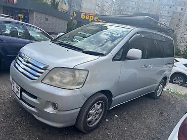 skyline gtr: Toyota Noah: 2003 г., 2 л, Автомат, Бензин, Минивэн — 9
