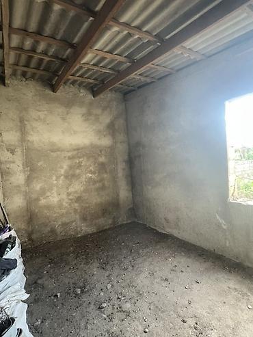 astara ev kiraye: Satılır: kiçik təyinatlı tikili/təmirsiz tikili Düz yolun qırağında — 2