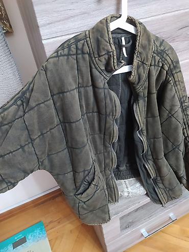 Пуховики и зимние куртки: Продаю шикарнаятеплая,новая,х/б куртка, производство Индия размер — 9