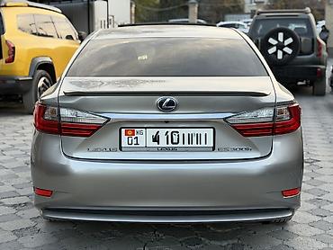 ct 200: Lexus ES: 2016 г., 2.5 л, Вариатор, Гибрид, Седан — 4