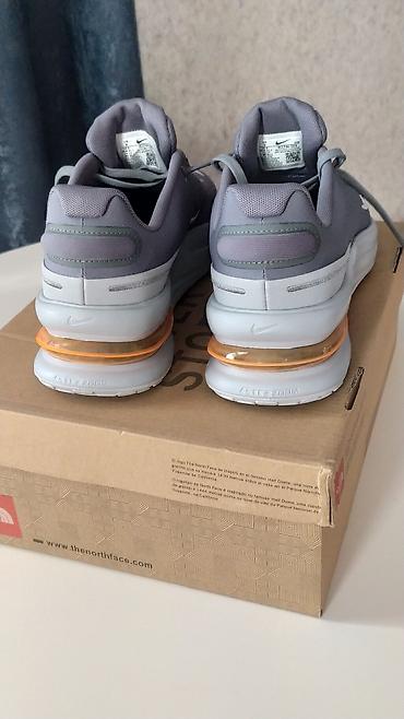 Кроссовки и спортивная обувь: Кроссовки Nike (USA) Размер 40,5 - 41. - Подошва: амортизирующая at lalafo.kg — 4 Кроссовки и спортивная обувь: Кроссовки Nike (USA) Размер 40,5 - 41. - Подошва: амортизирующая — 4