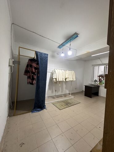туалет в аренду: Сдается помещение 120 кВ под швейный цех с оборудованием. Мкр Улан-2