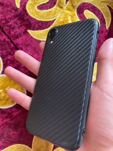 Apple iPhone: IPhone Xr, Б/у, 64 ГБ, Черный, Чехол, 79 %