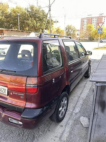 обмен дома: Mitsubishi Space Wagon: 1994 г., 2 л, Механика, Бензин, Минивэн — 5