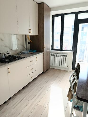 Продажа квартир: 2 комнаты, 65 м², Дордой Моторс рынок 8 этаж, Евроремонт — 3