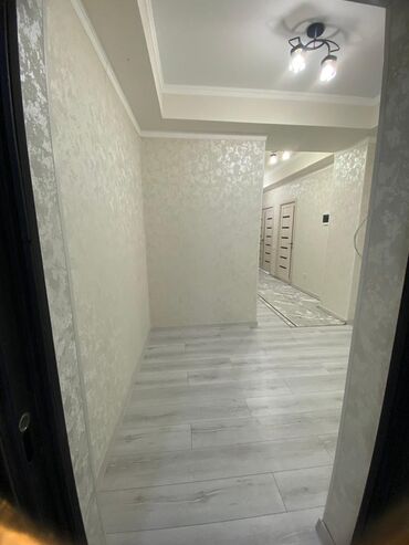 Продажа квартир: 2 комнаты, 66 м², 3 этаж, Дизайнерский ремонт — 12