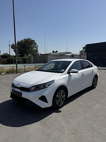 kia ev5: Kia Cerato: 2022 г., 1.6 л, Бензин, Седан — 2