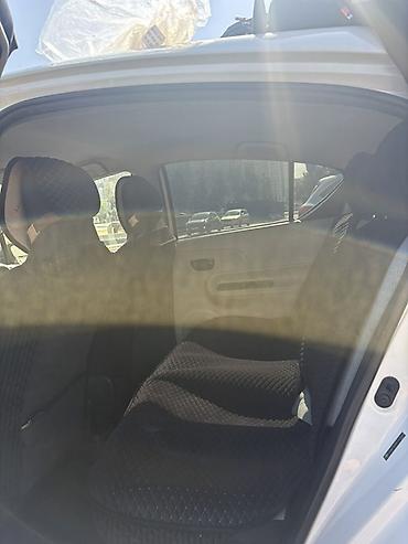 Продажа авто: Toyota Prius: 2012 г., 1.5 л, Автомат, Гибрид, Хэтчбэк — 4