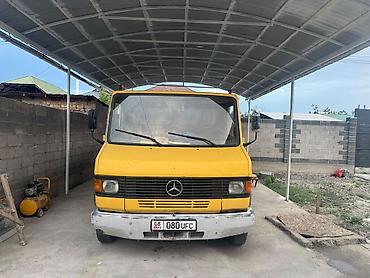 мерс гигант711: Грузовик, Mercedes-Benz, Стандарт, 5 т, Б/у — 2