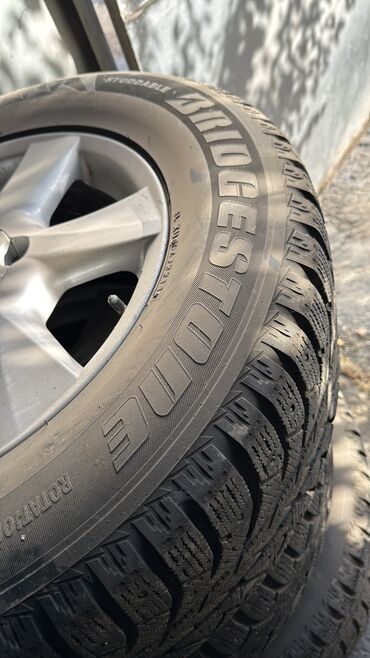 bridgestone бишкек: Шины 285 / 60 / R 18, Зима, Б/у, Комплект, Япония, Bridgestone