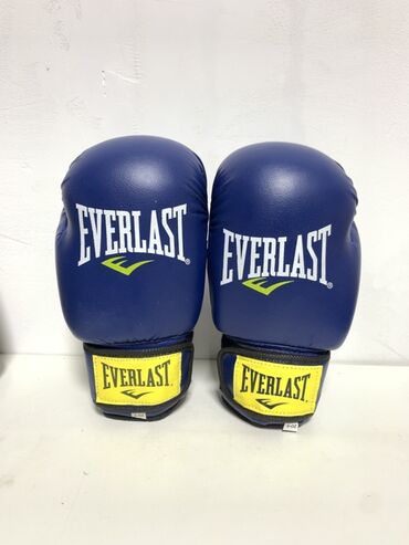 гантели наборные хромированные: Боксёрские перчатки Everlast, синие. - Тип