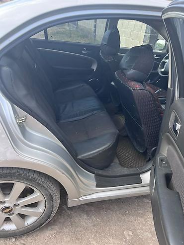 Транспорт: Chevrolet Epica: 2010 г., Механика, Седан — 7