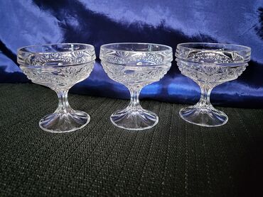 Čaše: Casice kristal Zajecar za zestoko pice iz 70ih. Casice su perfektne ( — 1