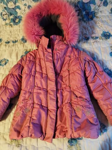 куртки с мехом: Детская куртка для девочки KIKO на рост 116, в отличном состоянии