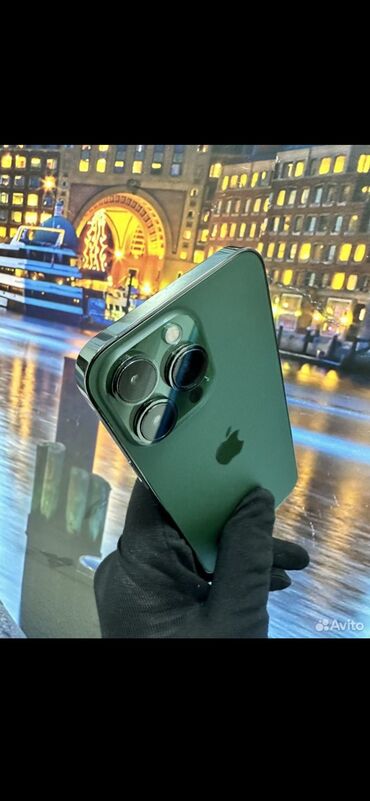 Apple iPhone: IPhone 13 Pro, Скидка 10%, Б/у, 256 ГБ, Alpine Green, Зарядное устройство, Защитное стекло, Чехол, 82 %