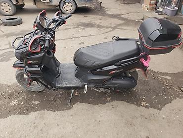 Скутеры: Тип скутера 180 куб. см, Бензин, Б/у — 6