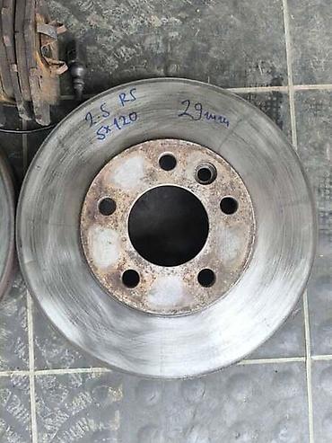 kocioni diskovi: PREDNJI DISKOVI 2.5 SKORO NOVI ZA VOLKSWAGEN TOUAREG OD 2003. DO 2010 — 3